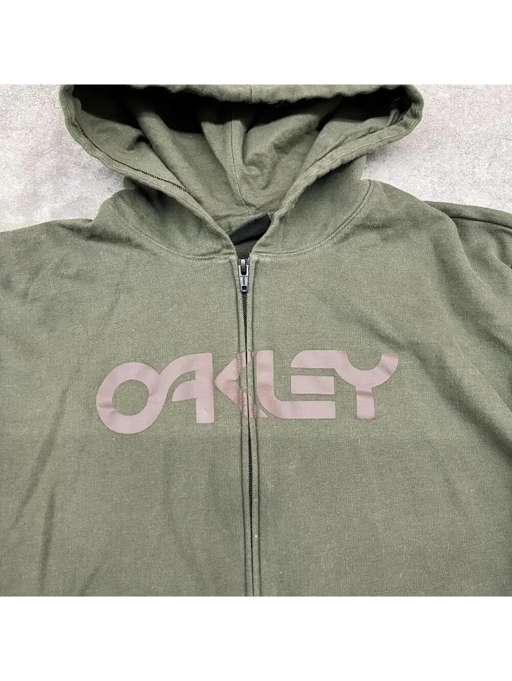 vintage oakley green and brown spell out zip up hoodie size large